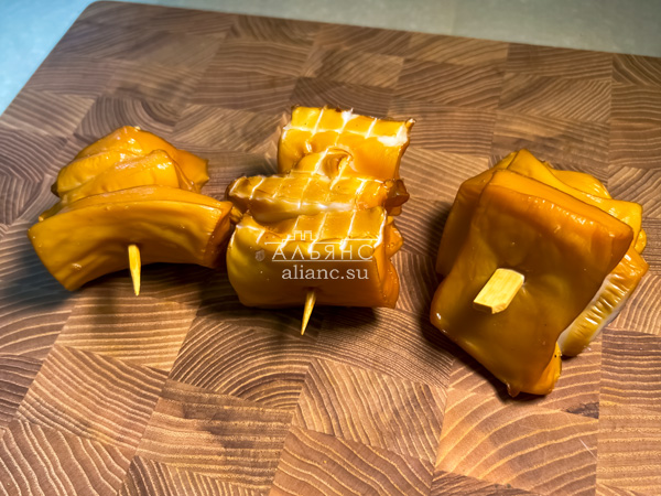 Шашлычок из кальмара х/к в Голицино