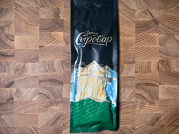 Сыр 60 гр ГОРНЫЙ СЫРОВАР (Паутинка копчёная) в Голицино